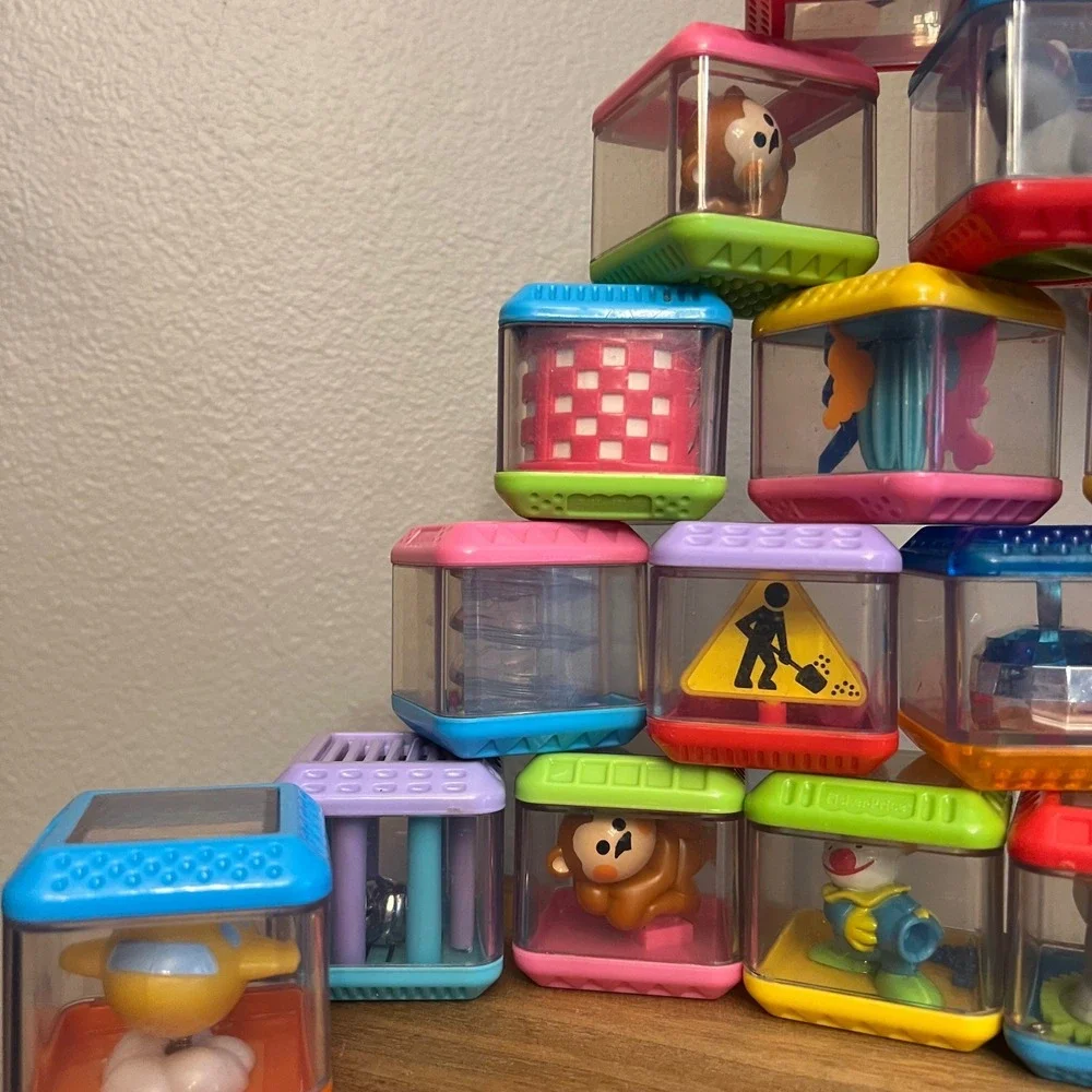 Vintage Fisher Price Peek A Boo Blocks Sensory Toy Lot Interactive Baby Cubes 16